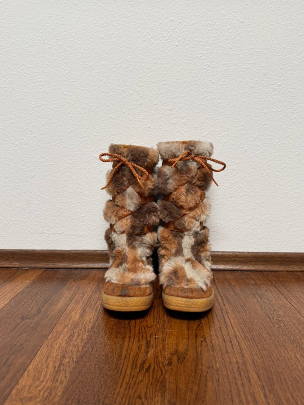 Vintage Snowland Yodelers Faux Fur Shearling Gum Sole Platform Wedge Boots 7